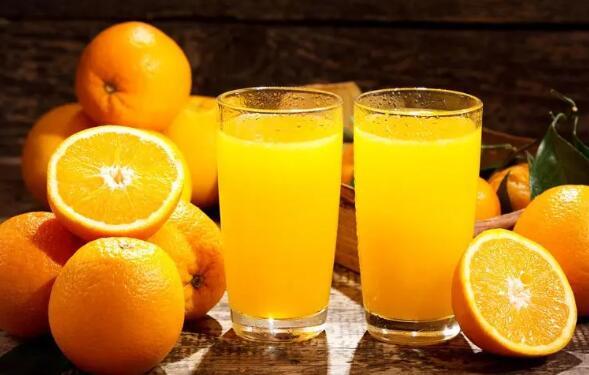 喝(hē)冷(lěng)榨果汁的(de)好(hǎo)處有(yǒu)哪些(xiē)？